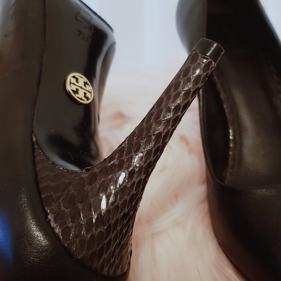 Authentic Brand New Leather Tory Burch black heels - Picture 2 of 6
